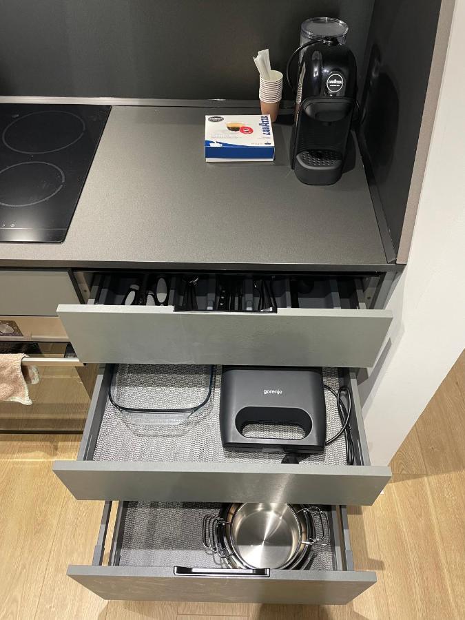 New Brilant Apartment Тирана Екстер'єр фото